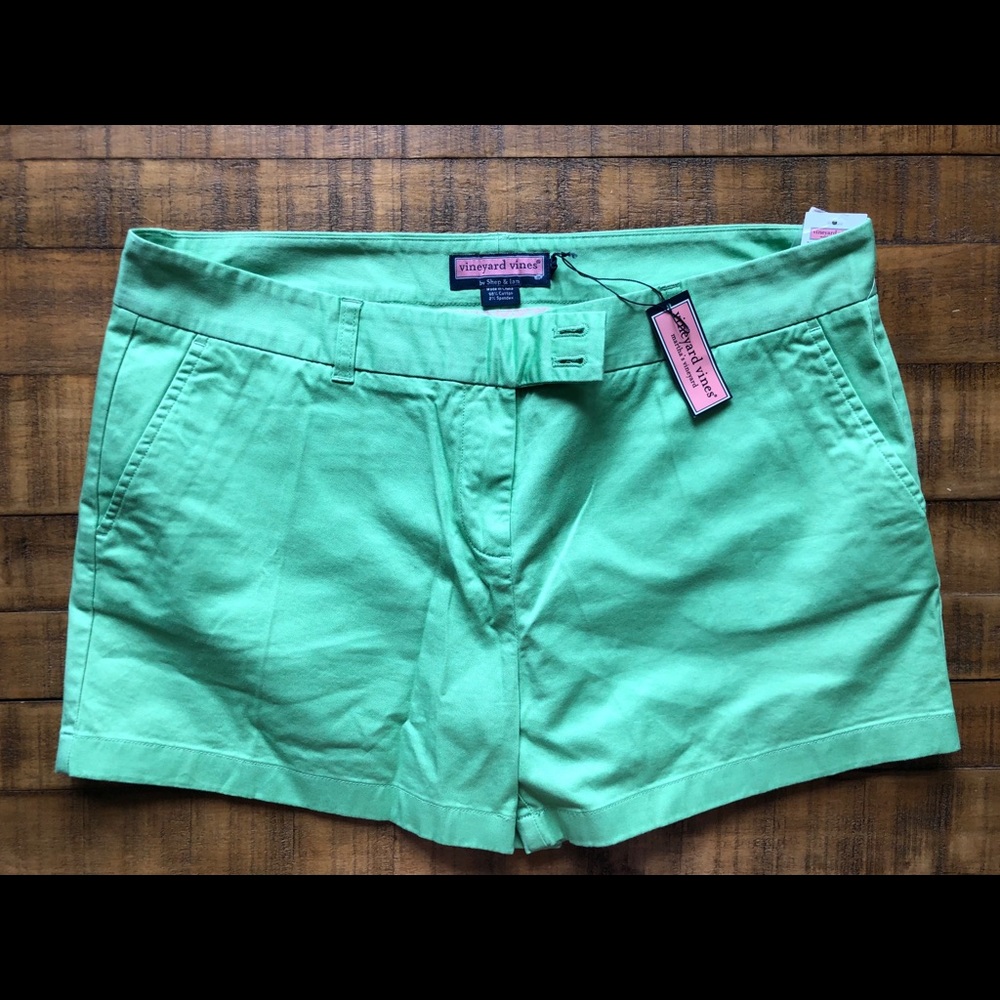 Vineyard Vines Shorts - Green - Size 16